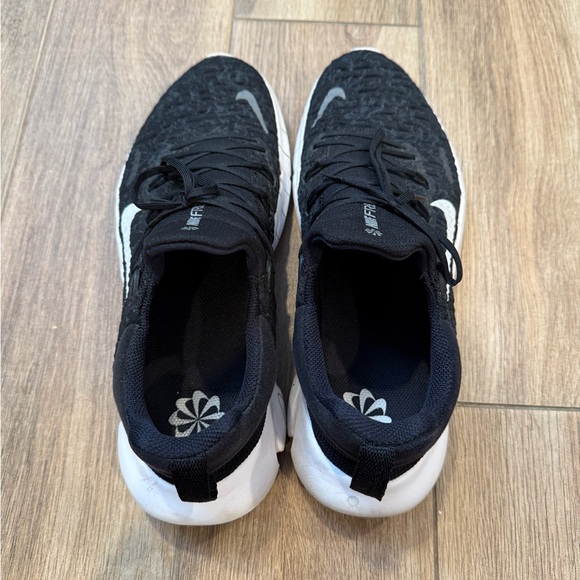 Nike Free Run 5.0 Sneaker - Picture 4 of 7